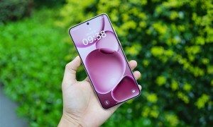 <strong>同档唯一2K直屏Ultra！OPPO Find X8 Ultra首销：6499元起</strong>